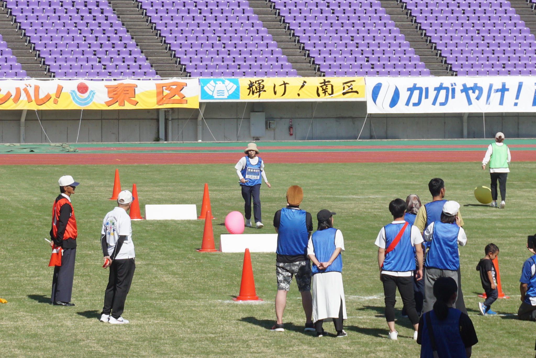 安佐南スポレクおむすびR8.JPG